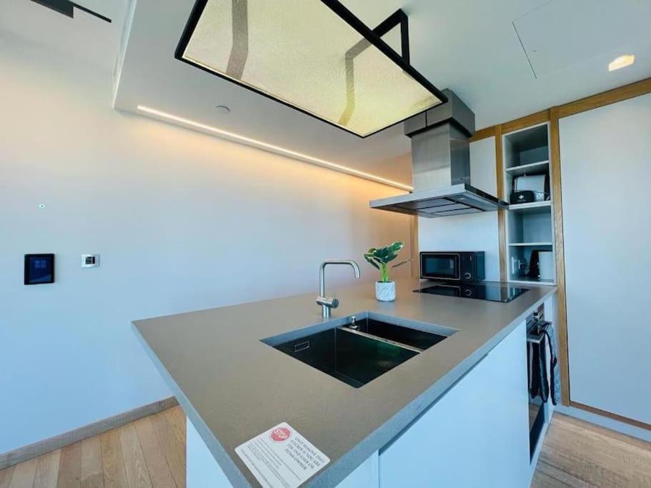 Appartamento New Manhattan Loft Gardens Stratford Londra